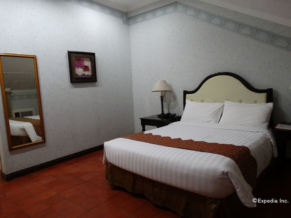 White Knight Hotel Intramuros Manila Exterior photo