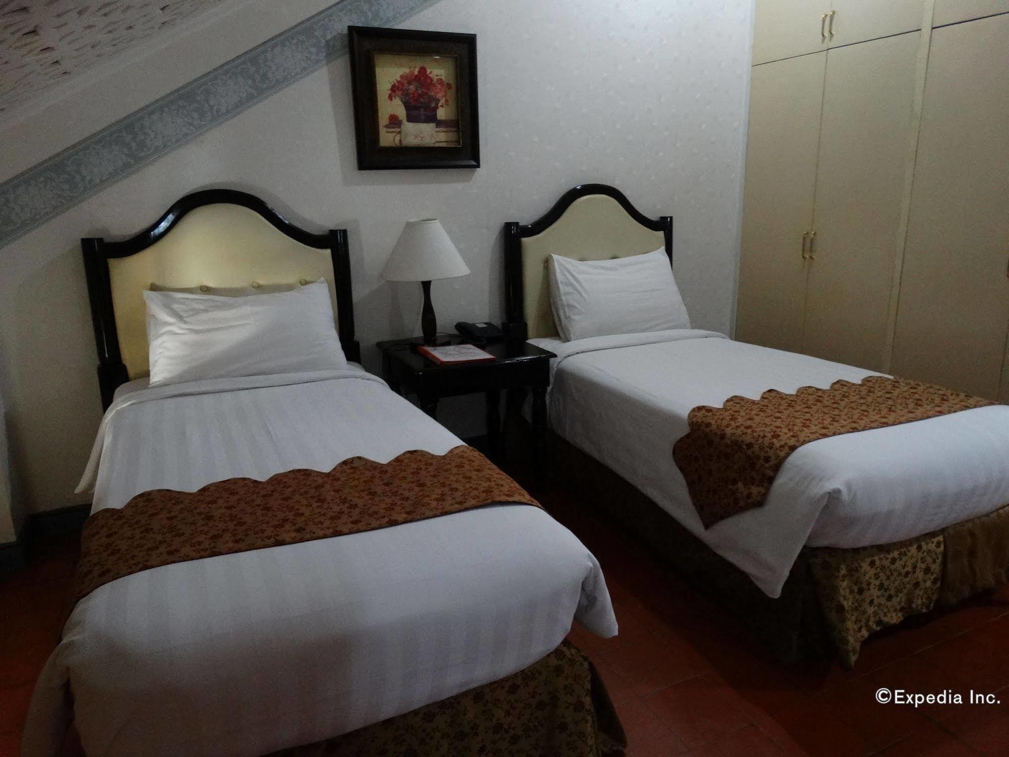White Knight Hotel Intramuros Manila Exterior photo